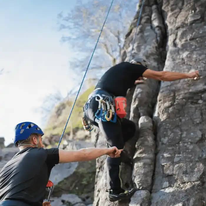 monitor escalada madrid y curso iniciación a la escalada deportiva en madrid